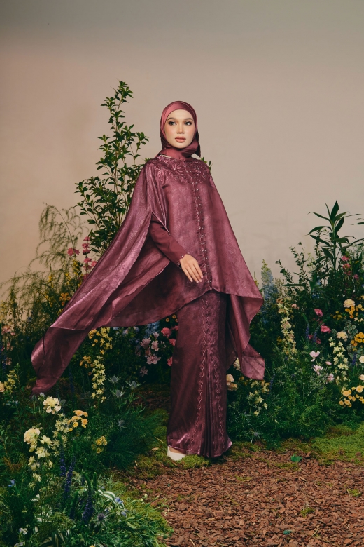 NAYYARA - BURGUNDY PLUM